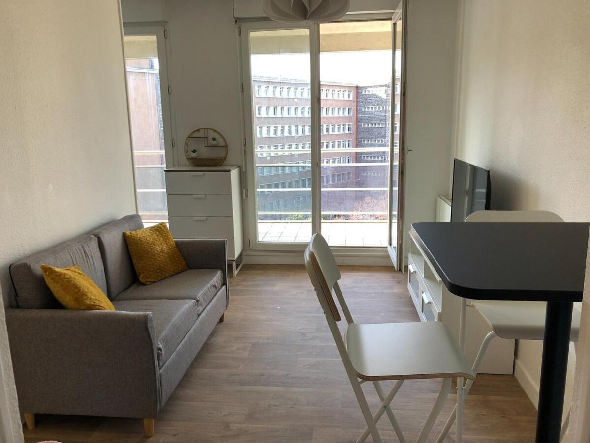 Appartement F1 Avec Vue Degagee, 6 M2 Terrasse, Wi-fi Clermont-Ferrand